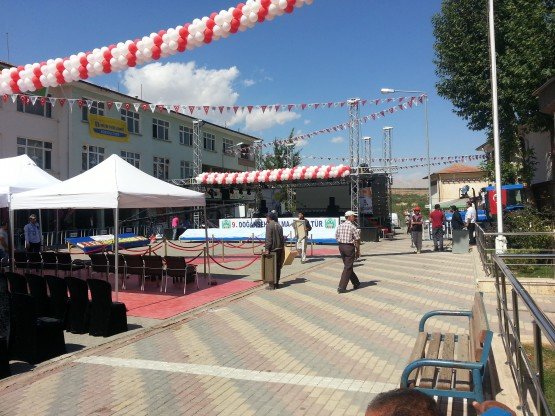 Festival Alanı hazırlar Tamam