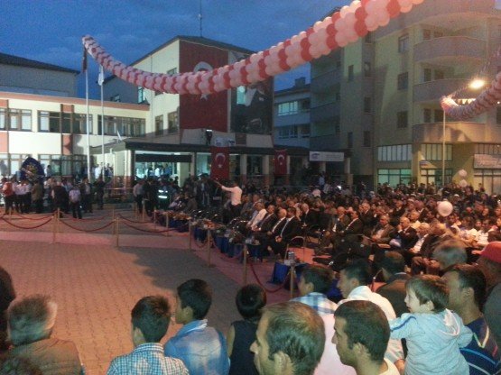 Elma Festivali Gece